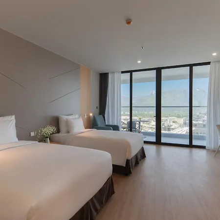 Aquamarine Beachfront Resort & Spa Cam Ranh Exterior photo