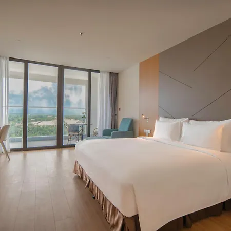 Aquamarine Beachfront Resort & Spa Cam Ranh Exterior photo